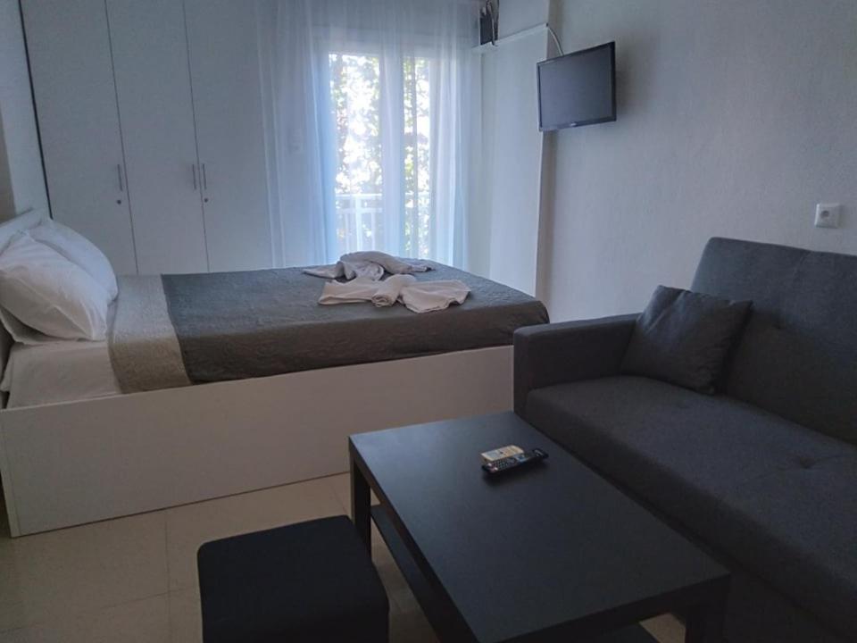 Little Beauty - Happyhostgr - In Platamonas Apartment Bagian luar foto